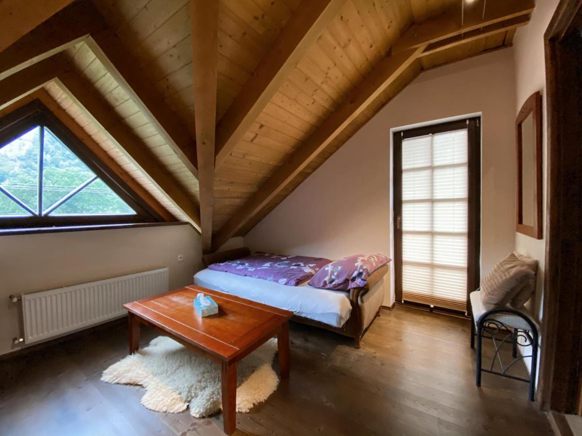 Koliba U Rytiera Villa Zvolen Exteriör bild